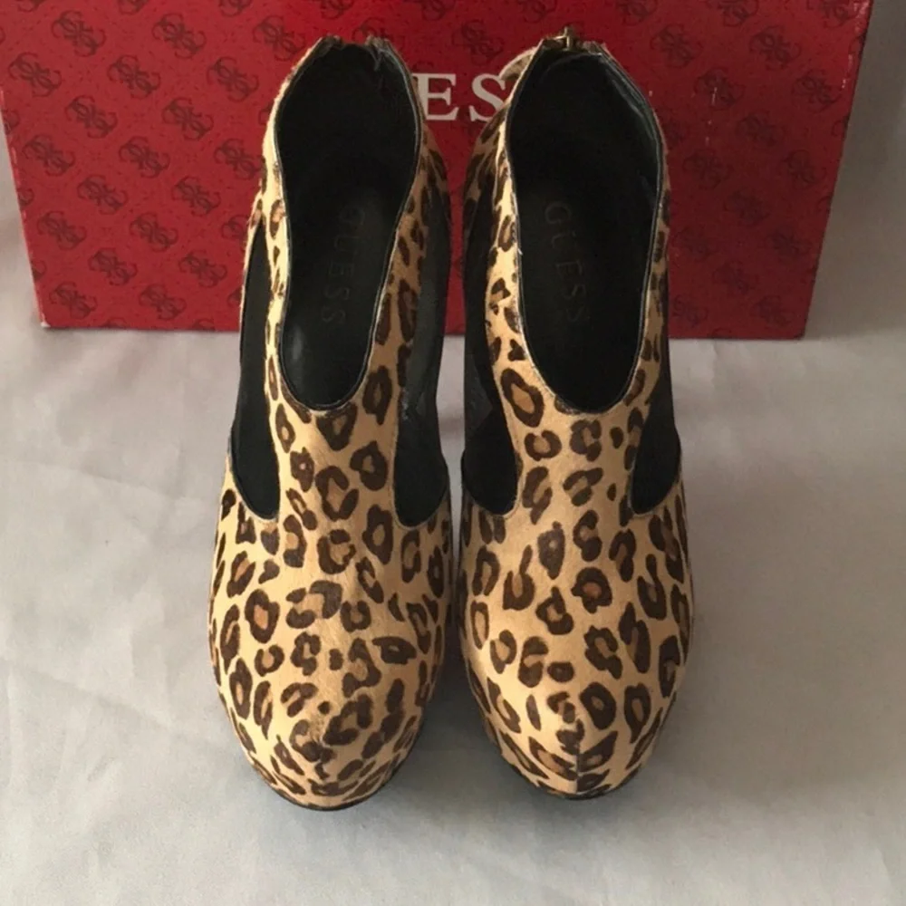 NEW GUESS Parshaly Leopard Printed Booties SZ 6.5